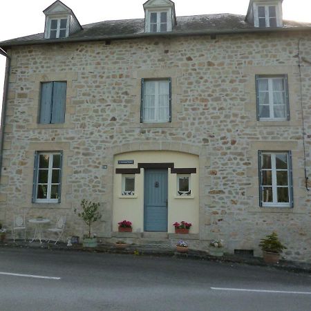 לינה וארוחת בוקר Treignac L'Ancienne Maison מראה חיצוני תמונה